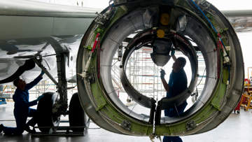 ART_aircraft maintenance crew.jpg