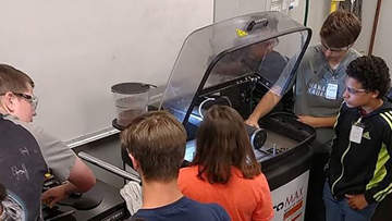 PCSC-Students-working-on-ProtoMAX_Home_716x542.jpg