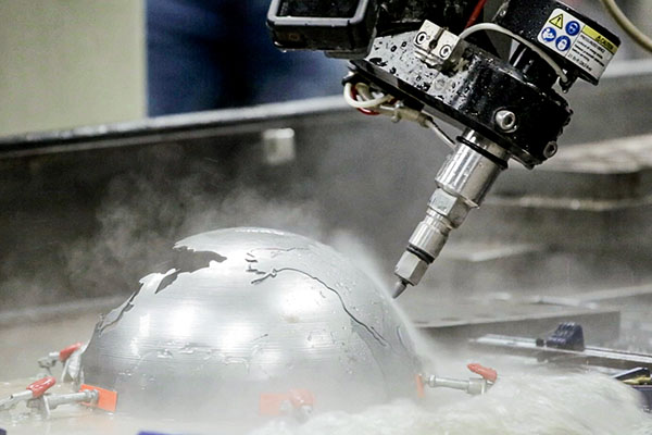 CS_OMAX_multiaxis-dome-cutting_210630.jpg