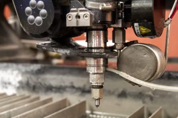 Image of waterjet nozzle with mixing tubes